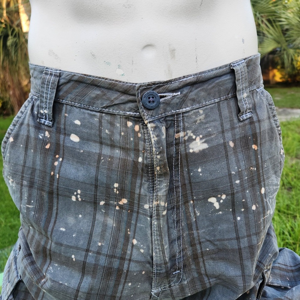 34 Wrangler Cargo Shorts Gray Plaid Bleach Splatter Distressed Industrial GRUNGE